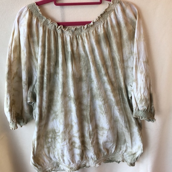 Dress Barn - cute boho style top green and white tie dye, scoop neck with tie - Picture 5 of 9
